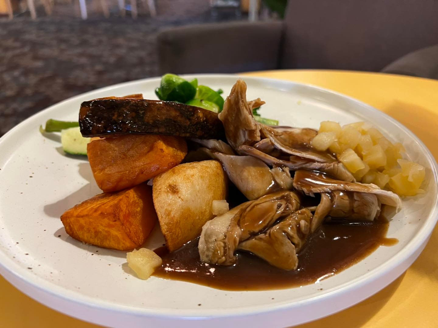 Roast special at Hogan's Wellington Point Hotel, Brisbane